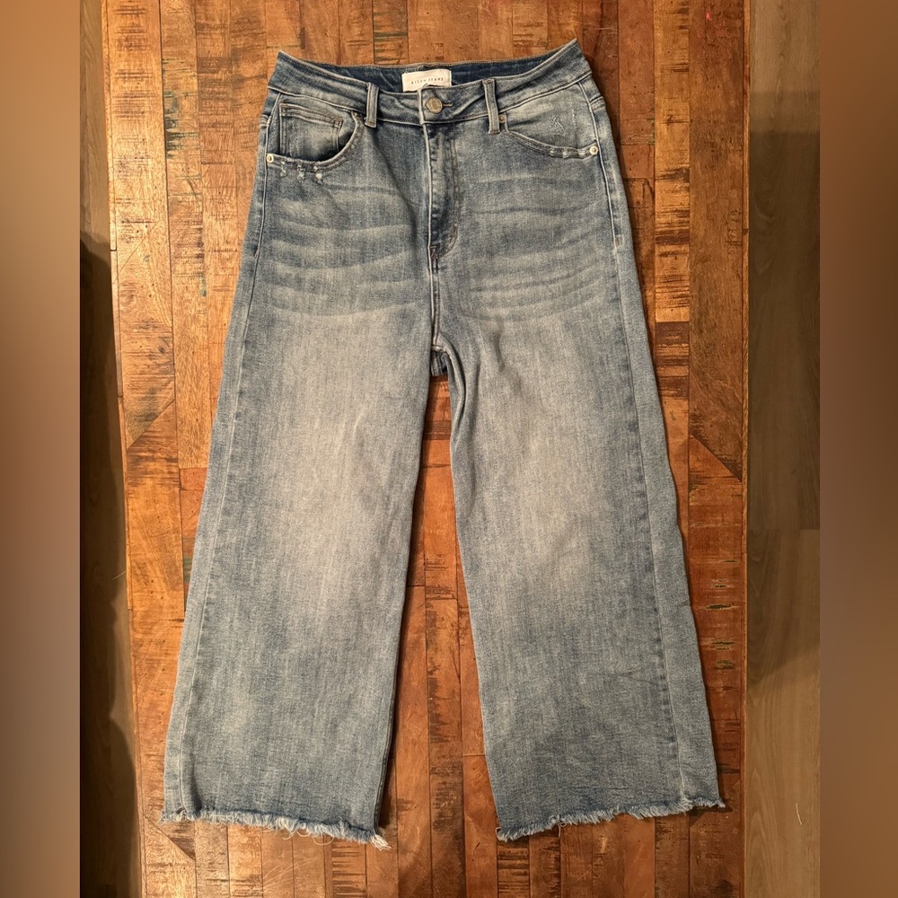 Risen Jeans size 11/30 wide leg